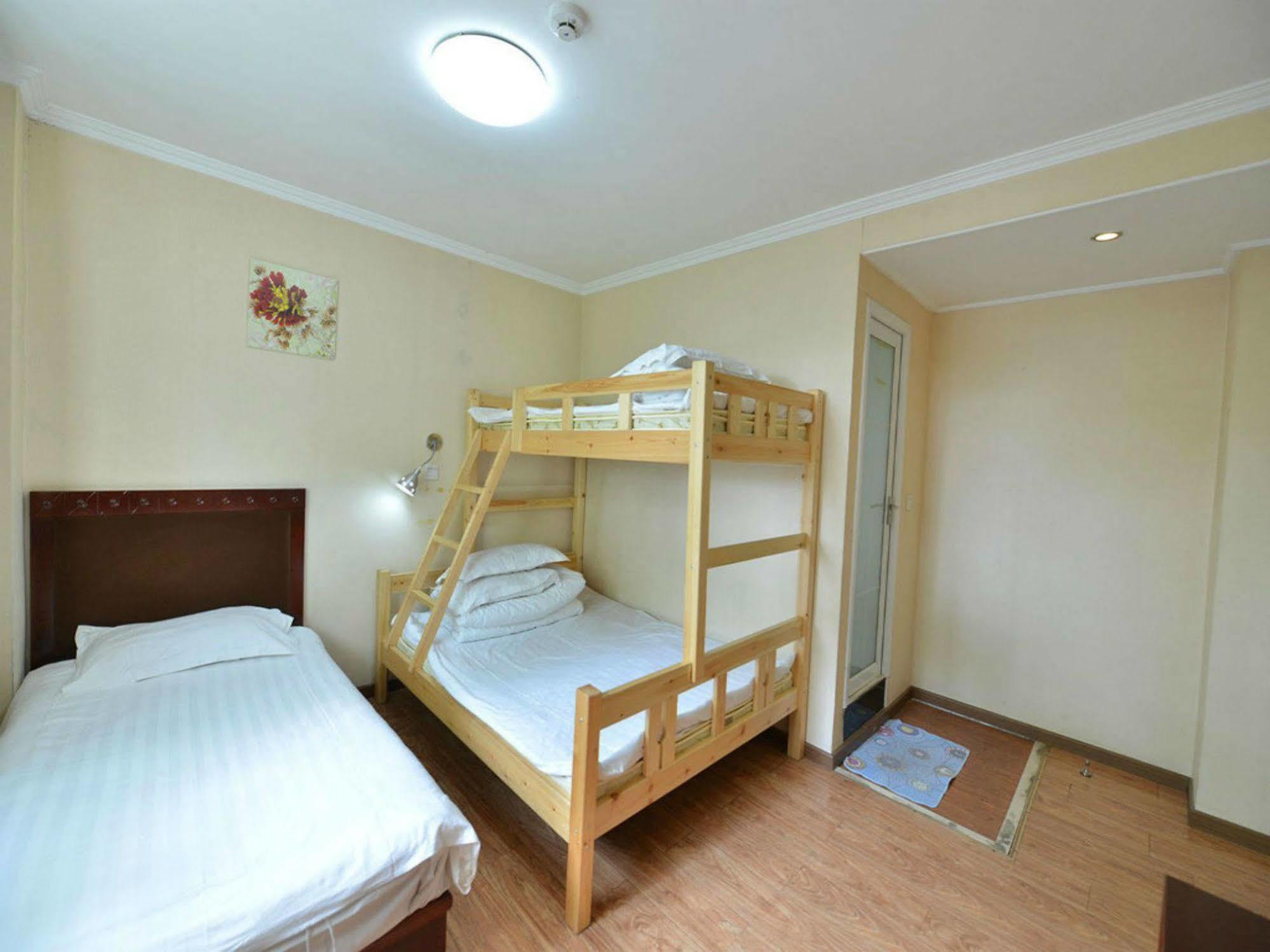 Beijing Sunrise Hostel Gulou Branch Екстер'єр фото